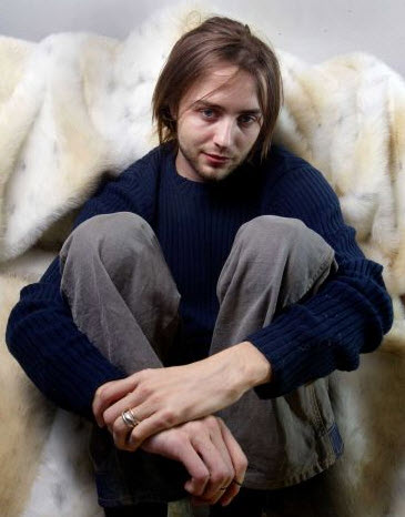 וינסנט קרטיזר בימיו כסולן להקת סוויד, ברט אנדרסון